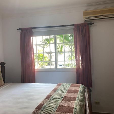 Hostal Las Rosas De Punta Cana Bagian luar foto