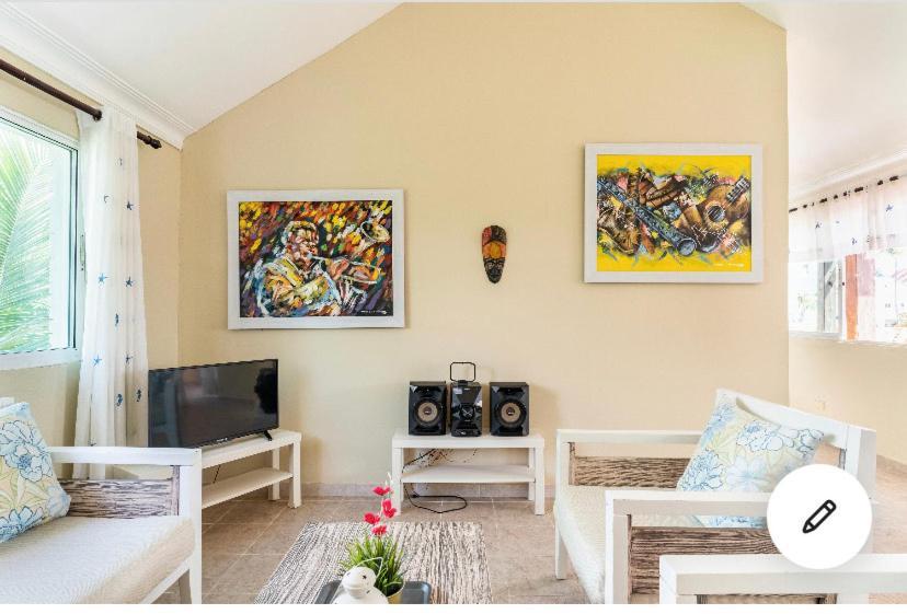 Hostal Las Rosas De Punta Cana Bagian luar foto