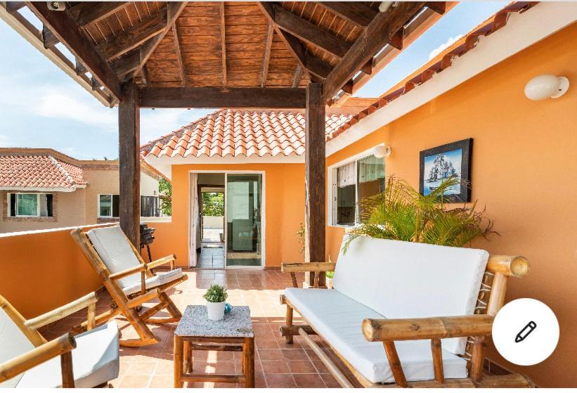 Hostal Las Rosas De Punta Cana Bagian luar foto