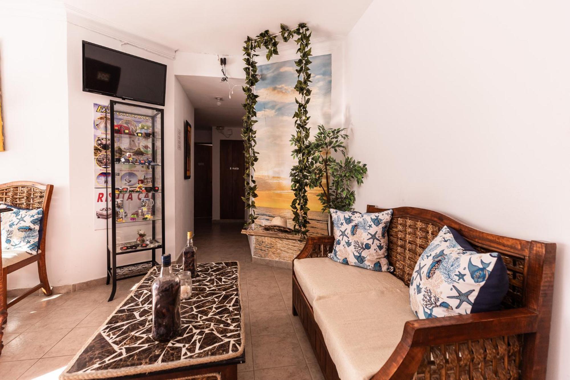 Hostal Las Rosas De Punta Cana Bagian luar foto
