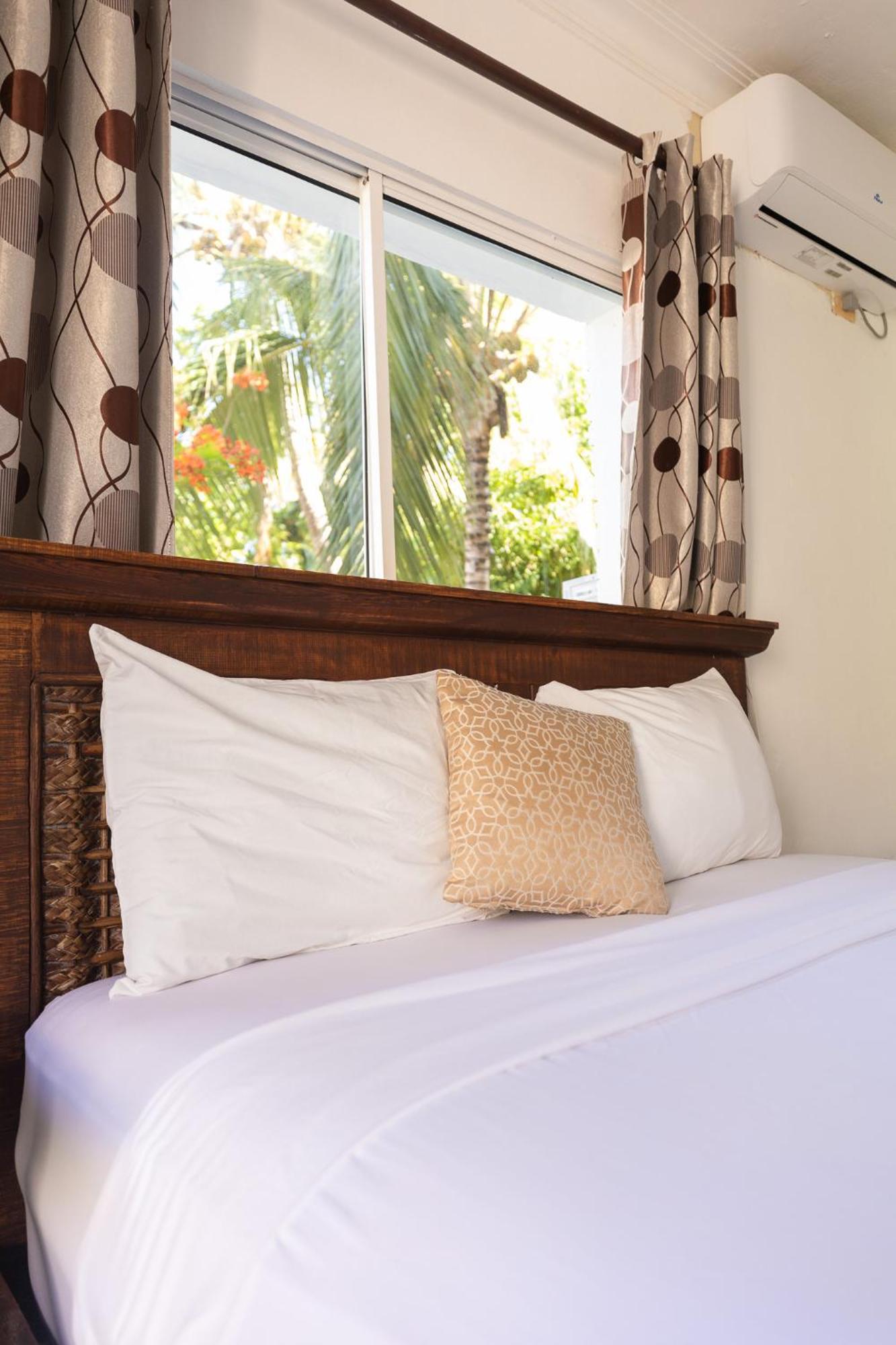 Hostal Las Rosas De Punta Cana Bagian luar foto
