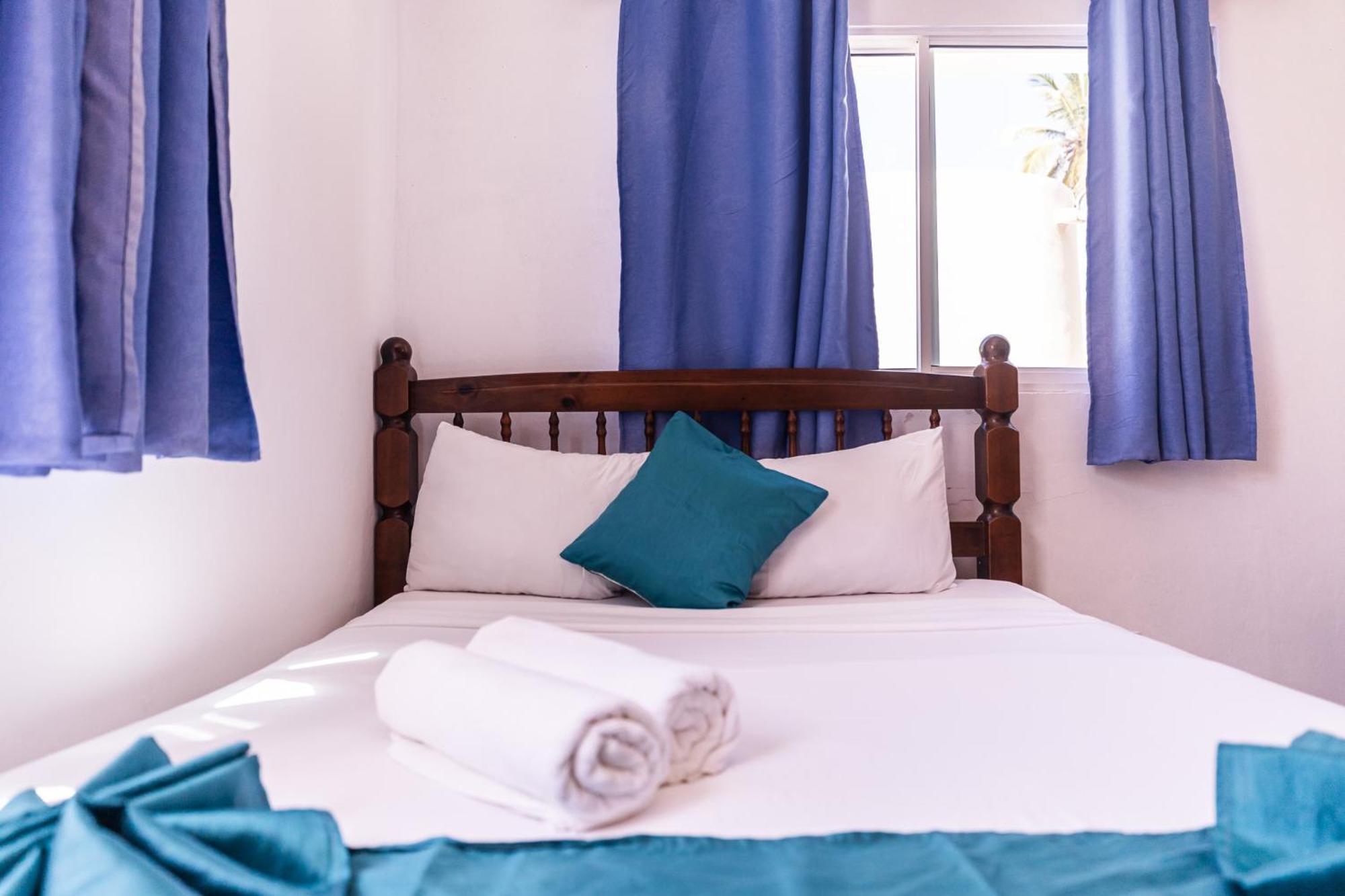 Hostal Las Rosas De Punta Cana Bagian luar foto