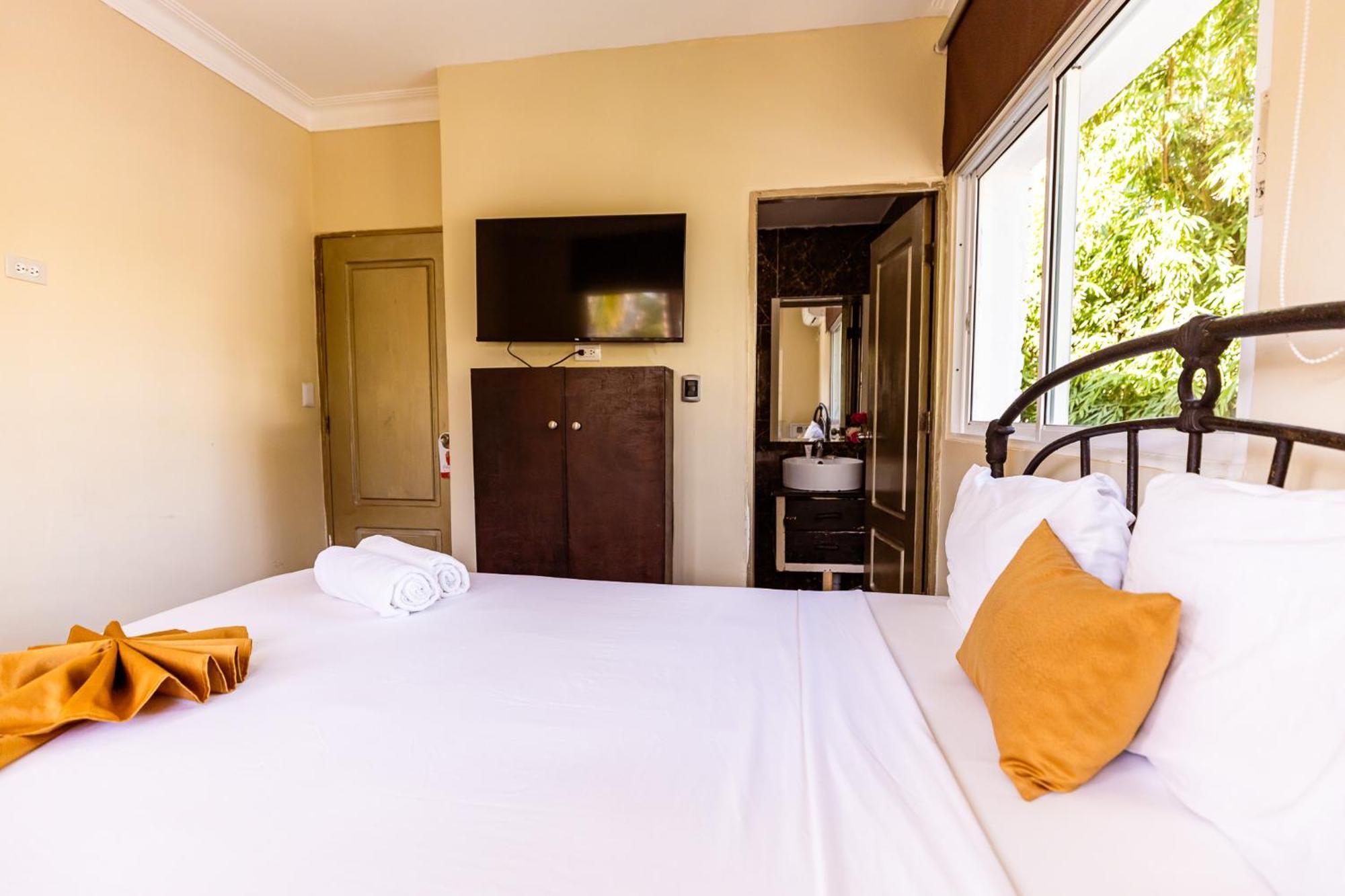 Hostal Las Rosas De Punta Cana Bagian luar foto